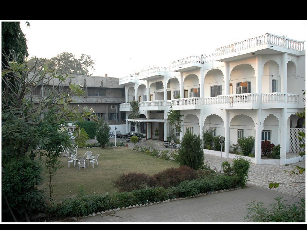 Saheli Palace Udaipur Bagian luar foto